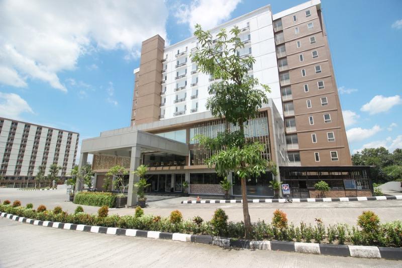 Reddoorz Apartment @ Malioboro City Adisucipto Maguwo Kültér fotó