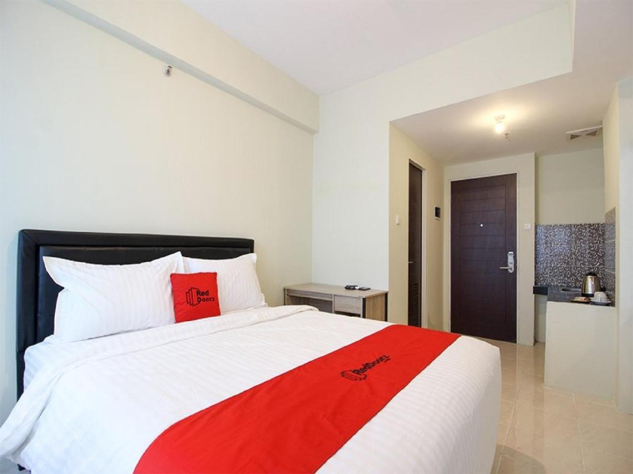 Reddoorz Apartment @ Malioboro City Adisucipto Maguwo Kültér fotó